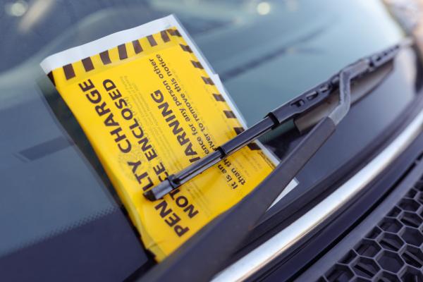 Traffic wardens in Kensington and Chelsea begin ballot on strike action