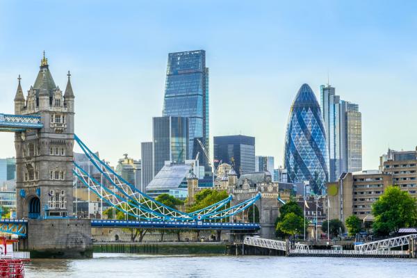 Tower Bridge, Barbican, and Old Bailey workers demonstrate over ‘insulting’ real terms pay cut