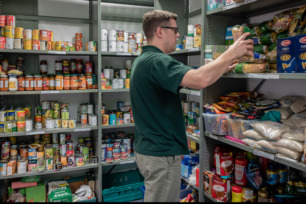 COST OF LIVING: 1 IN 3 London Teaching Assistants Turning to Foodbanks - GMB LONDON