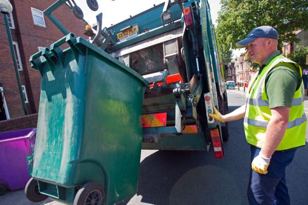 Westminster’s waste workers set for strike action after bully bosses sack rep